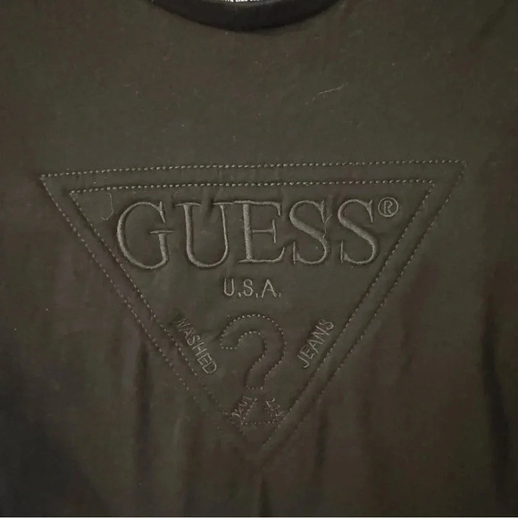 Guess Men's Embossed Quilted Logo Jet Black T-Shirt Small - Picture 3 of 9